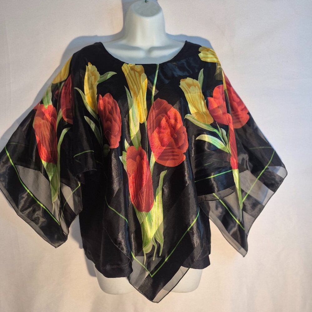 Blouse with beautiful floral design, angel sleeves, OSFM